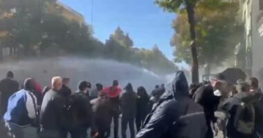 Policia e Shtetit paralajmëron protestuesit: Dhuna dhe zjarrvënia dënohen deri në 7 vite burg