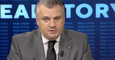 “Nuk kemi çfarë mësojmë nga protestat serbe”/ Bajrami: Pozitive, mbyllja e kapitullit për politikanët e kohës së Millosheviçit