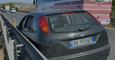 Dy aksidente brenda pak minutash në autostradën Lushnje-Fier, plagoset rëndë një person