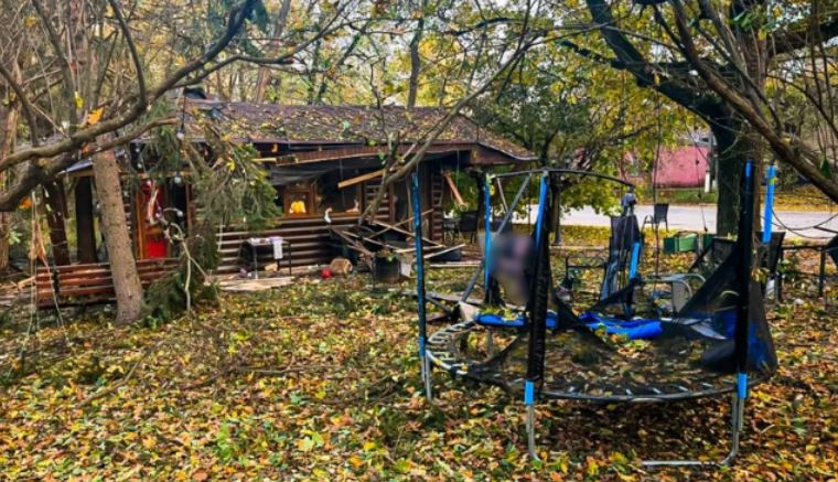 Foto nga burimi: Droni rus godet parkun e lojërave në Kharkiv të Ukrainës, 6 persona të vrarë