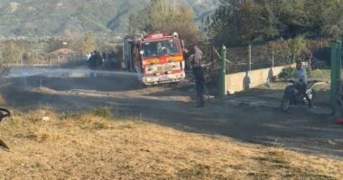 Zjarri në Piraj të Lezhës vihet nën kontroll pas më shumë se 5 orësh, digjen dy banesa dhe një kasolle